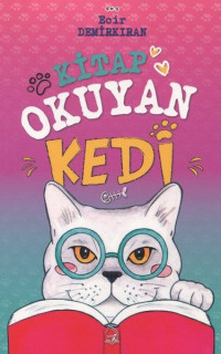 Kitap Okuyan Kedi